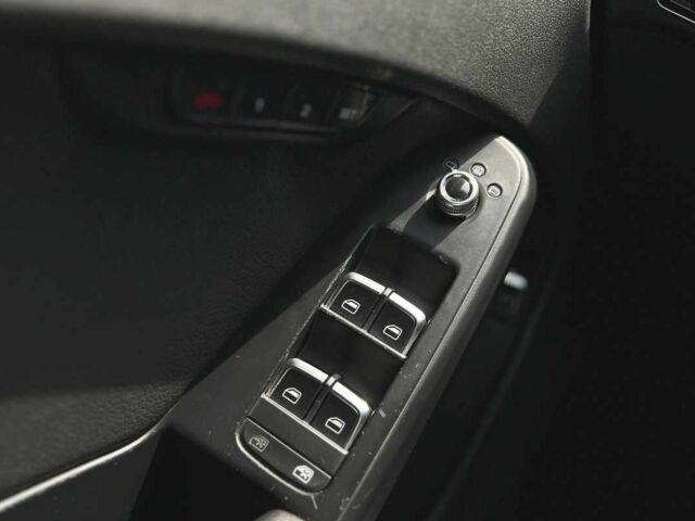 Черный Ауди А4, объемом двигателя 2 л и пробегом 258 тыс. км за 10999 $, фото 11 на Automoto.ua