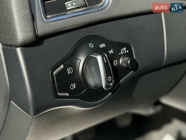 Ауді А4 2014 у Львові на Automoto.ua Чорний Ауді А4, об'ємом двигуна 1.98 л та пробігом 173 тис. км за 12500 $, фото 29 на Automoto.ua
