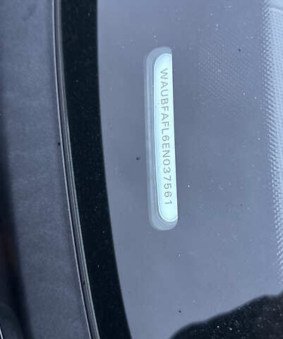 Черный Ауди А4, объемом двигателя 2 л и пробегом 256 тыс. км за 11000 $, фото 15 на Automoto.ua