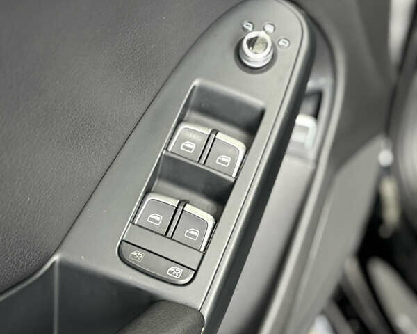 Черный Ауди А4, объемом двигателя 1.98 л и пробегом 127 тыс. км за 11900 $, фото 25 на Automoto.ua