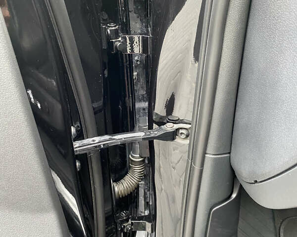 Чорний Ауді А4, об'ємом двигуна 1.98 л та пробігом 200 тис. км за 14200 $, фото 50 на Automoto.ua