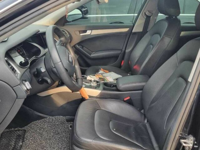 Чорний Ауді А4, об'ємом двигуна 2 л та пробігом 121 тис. км за 4900 $, фото 5 на Automoto.ua