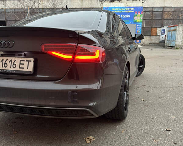 Черный Ауди А4, объемом двигателя 2 л и пробегом 256 тыс. км за 11000 $, фото 8 на Automoto.ua