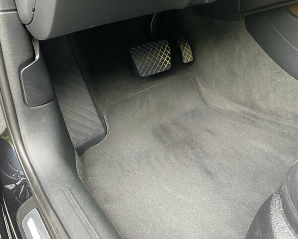 Чорний Ауді А4, об'ємом двигуна 1.98 л та пробігом 200 тис. км за 14200 $, фото 54 на Automoto.ua