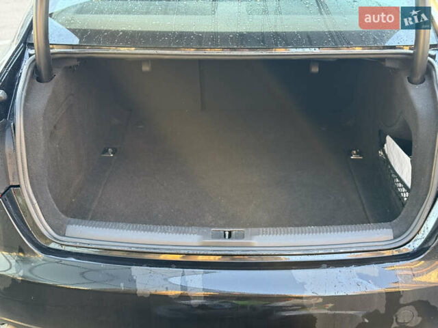 Черный Ауди А4, объемом двигателя 1.98 л и пробегом 211 тыс. км за 12999 $, фото 10 на Automoto.ua