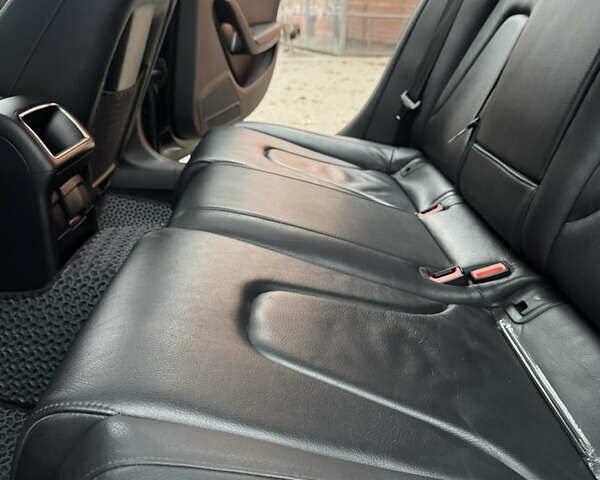 Черный Ауди А4, объемом двигателя 2 л и пробегом 256 тыс. км за 11000 $, фото 10 на Automoto.ua