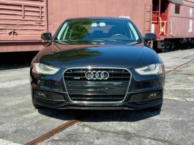 Черный Ауди А4, объемом двигателя 2 л и пробегом 132 тыс. км за 3500 $, фото 1 на Automoto.ua