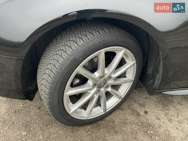 Черный Ауди А4, объемом двигателя 2 л и пробегом 171 тыс. км за 15650 $, фото 4 на Automoto.ua