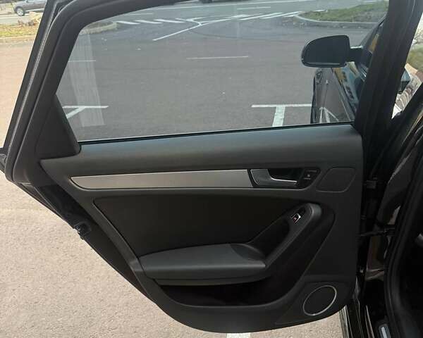 Чорний Ауді А4, об'ємом двигуна 1.98 л та пробігом 197 тис. км за 13700 $, фото 26 на Automoto.ua