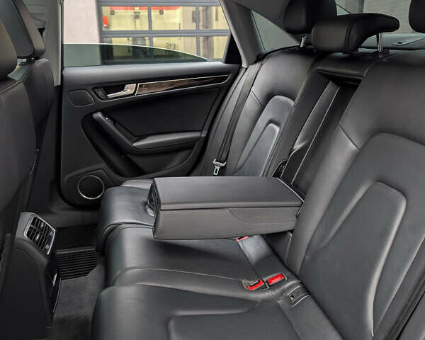 Чорний Ауді А4, об'ємом двигуна 1.98 л та пробігом 158 тис. км за 14000 $, фото 18 на Automoto.ua