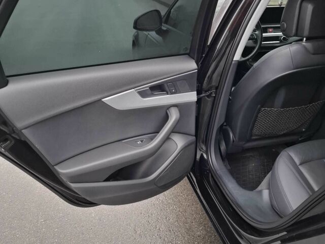 Чорний Ауді А4, об'ємом двигуна 2 л та пробігом 119 тис. км за 20200 $, фото 13 на Automoto.ua