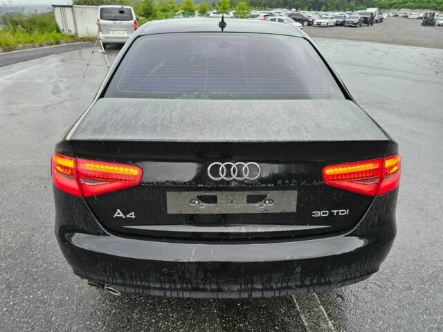 Черный Ауди А4, объемом двигателя 2 л и пробегом 154 тыс. км за 2150 $, фото 4 на Automoto.ua