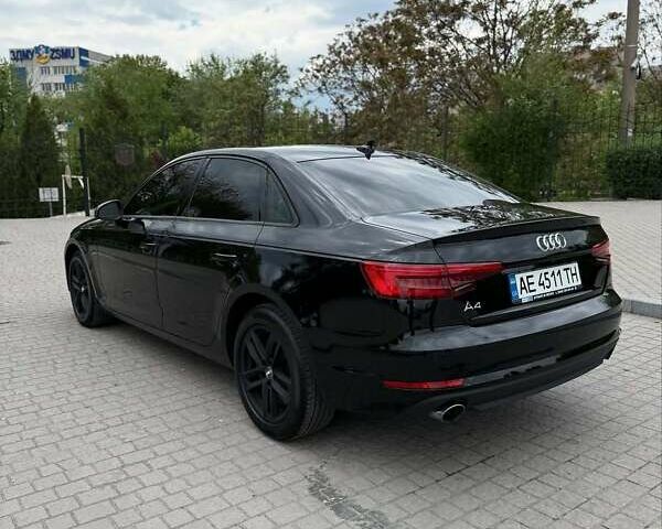 Черный Ауди А4, объемом двигателя 1.98 л и пробегом 140 тыс. км за 16300 $, фото 6 на Automoto.ua