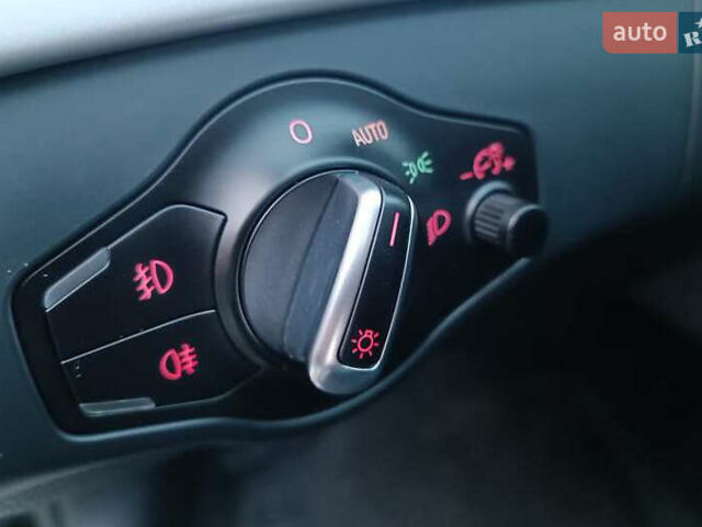 Черный Ауди А4, объемом двигателя 1.98 л и пробегом 103 тыс. км за 12400 $, фото 5 на Automoto.ua