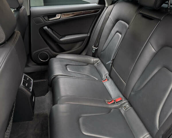 Чорний Ауді А4, об'ємом двигуна 1.98 л та пробігом 158 тис. км за 14000 $, фото 17 на Automoto.ua