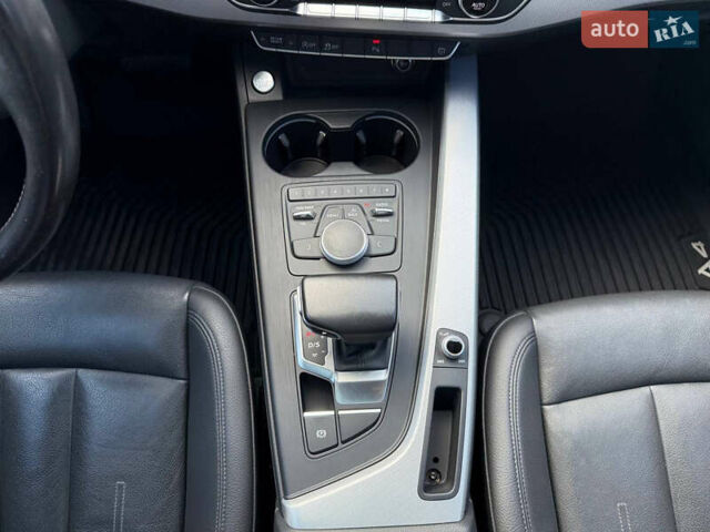 Ауді А4 2015 у Києві на Automoto.ua Чорний Ауді А4, об'ємом двигуна 1.98 л та пробігом 116 тис. км за 17500 $, фото 28 на Automoto.ua