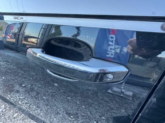 Чорний Ауді А4, об'ємом двигуна 2 л та пробігом 212 тис. км за 15499 $, фото 4 на Automoto.ua