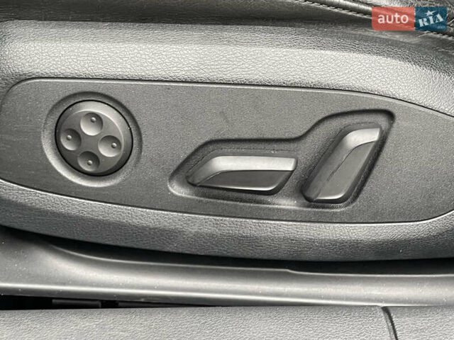 Чорний Ауді А4, об'ємом двигуна 1.98 л та пробігом 142 тис. км за 17300 $, фото 11 на Automoto.ua