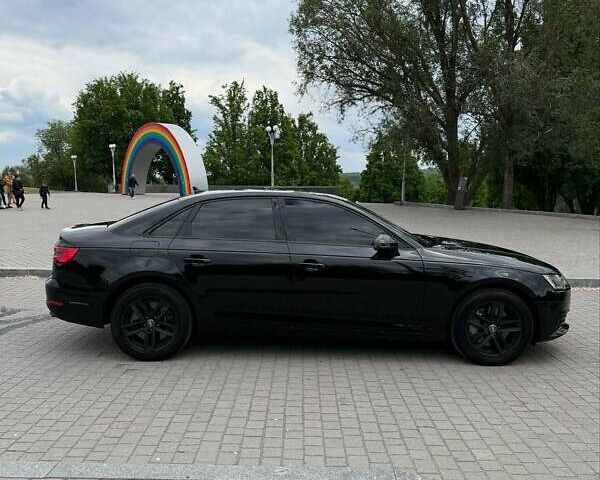 Черный Ауди А4, объемом двигателя 1.98 л и пробегом 140 тыс. км за 16300 $, фото 3 на Automoto.ua