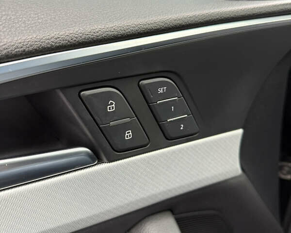 Чорний Ауді А4, об'ємом двигуна 1.98 л та пробігом 156 тис. км за 19700 $, фото 17 на Automoto.ua