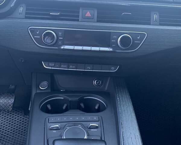 Чорний Ауді А4, об'ємом двигуна 1.98 л та пробігом 219 тис. км за 16800 $, фото 8 на Automoto.ua