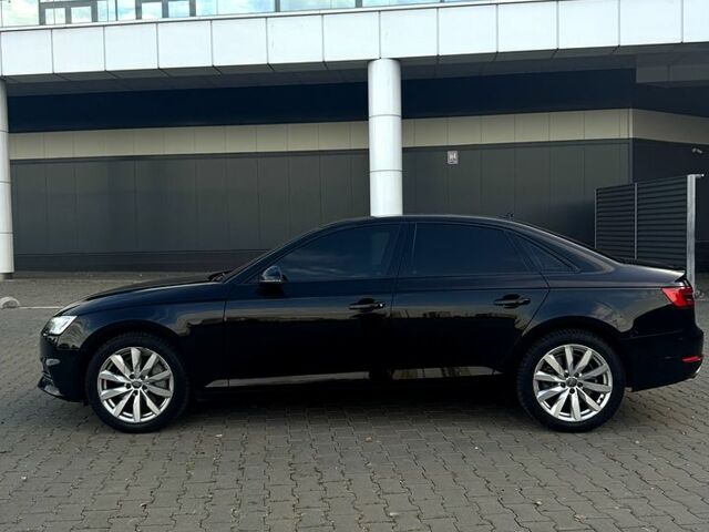 Чорний Ауді А4, об'ємом двигуна 2 л та пробігом 118 тис. км за 16000 $, фото 1 на Automoto.ua