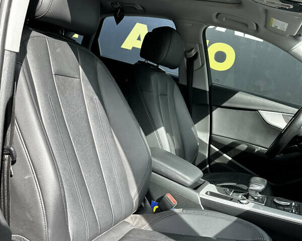 Чорний Ауді А4, об'ємом двигуна 2 л та пробігом 195 тис. км за 13900 $, фото 17 на Automoto.ua