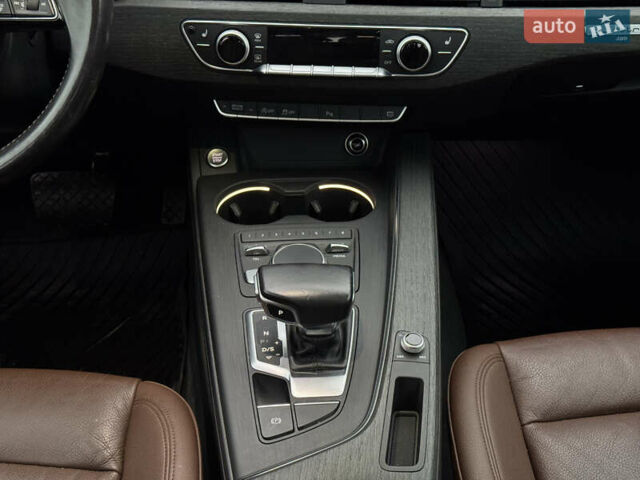 Чорний Ауді А4, об'ємом двигуна 1.98 л та пробігом 65 тис. км за 20000 $, фото 61 на Automoto.ua