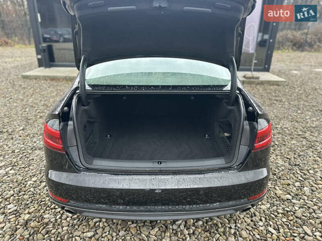 Чорний Ауді А4, об'ємом двигуна 2 л та пробігом 229 тис. км за 16500 $, фото 4 на Automoto.ua