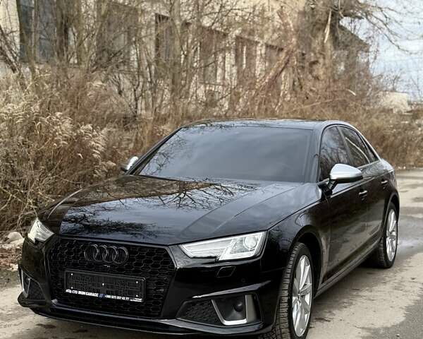 Черный Ауди А4, объемом двигателя 1.98 л и пробегом 112 тыс. км за 16000 $, фото 1 на Automoto.ua