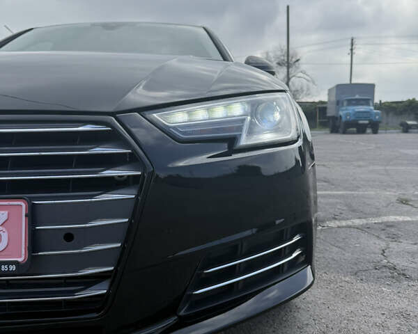 Черный Ауди А4, объемом двигателя 2 л и пробегом 202 тыс. км за 16500 $, фото 3 на Automoto.ua