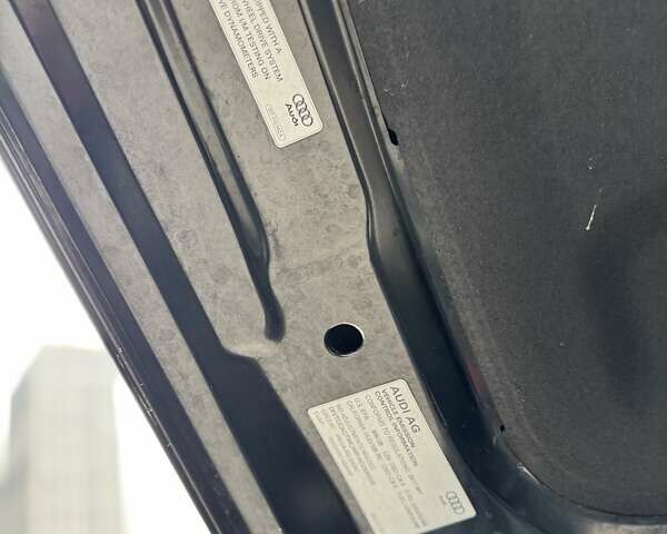 Черный Ауди А4, объемом двигателя 2 л и пробегом 209 тыс. км за 16950 $, фото 60 на Automoto.ua