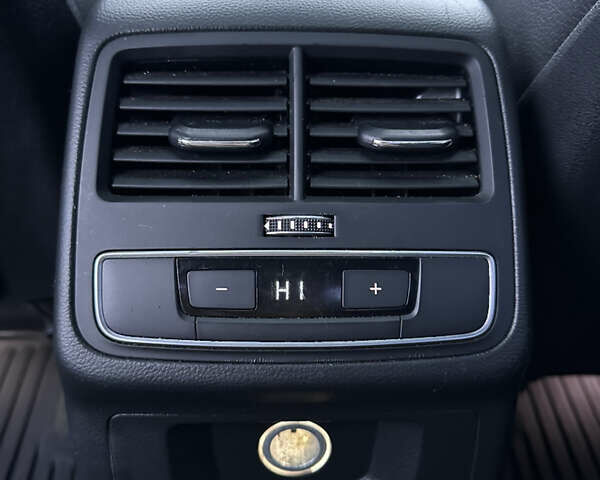 Чорний Ауді А4, об'ємом двигуна 1.98 л та пробігом 162 тис. км за 18000 $, фото 15 на Automoto.ua