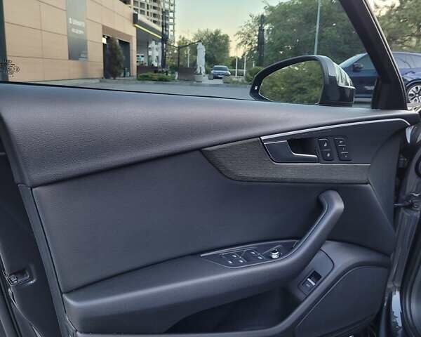 Чорний Ауді А4, об'ємом двигуна 2 л та пробігом 88 тис. км за 19500 $, фото 25 на Automoto.ua