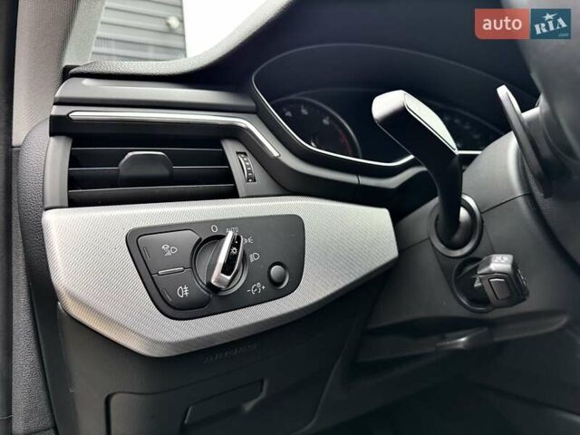 Черный Ауди А4, объемом двигателя 2 л и пробегом 209 тыс. км за 16950 $, фото 25 на Automoto.ua