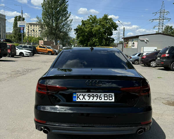 Черный Ауди А4, объемом двигателя 2 л и пробегом 165 тыс. км за 22500 $, фото 3 на Automoto.ua