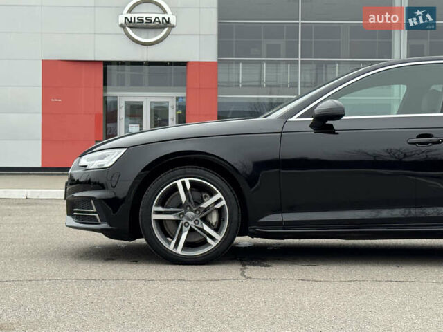 Чорний Ауді А4, об'ємом двигуна 1.98 л та пробігом 65 тис. км за 20000 $, фото 33 на Automoto.ua