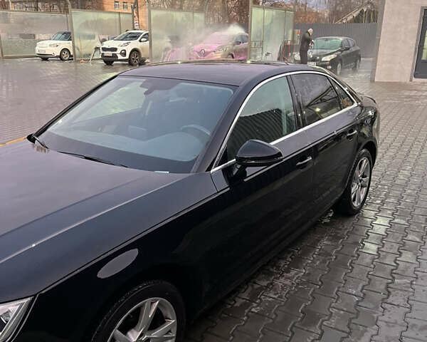 Черный Ауди А4, объемом двигателя 1.98 л и пробегом 120 тыс. км за 17500 $, фото 6 на Automoto.ua