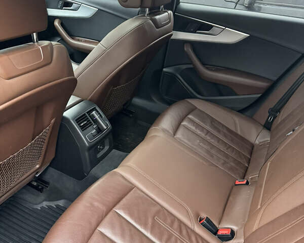 Чорний Ауді А4, об'ємом двигуна 1.98 л та пробігом 240 тис. км за 17000 $, фото 8 на Automoto.ua