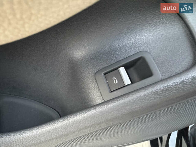 Чорний Ауді А4, об'ємом двигуна 2 л та пробігом 153 тис. км за 15900 $, фото 39 на Automoto.ua