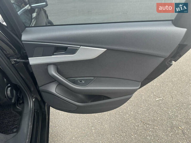 Черный Ауди А4, объемом двигателя 2 л и пробегом 140 тыс. км за 19500 $, фото 8 на Automoto.ua