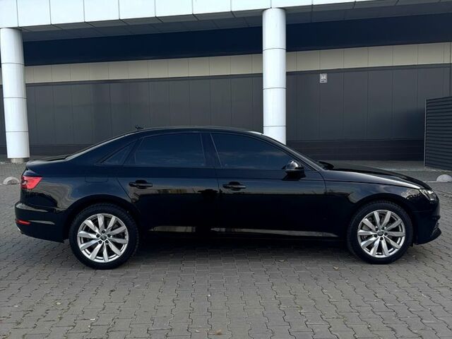 Чорний Ауді А4, об'ємом двигуна 2 л та пробігом 118 тис. км за 16000 $, фото 10 на Automoto.ua