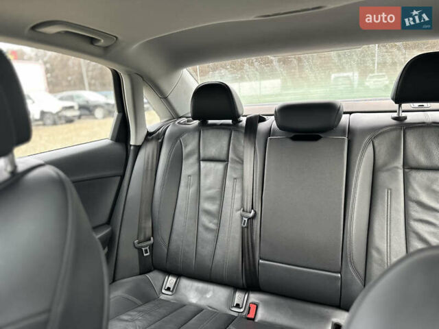 Чорний Ауді А4, об'ємом двигуна 2 л та пробігом 229 тис. км за 16500 $, фото 16 на Automoto.ua