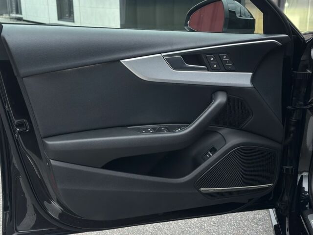 Чорний Ауді А4, об'ємом двигуна 2 л та пробігом 86 тис. км за 20950 $, фото 16 на Automoto.ua