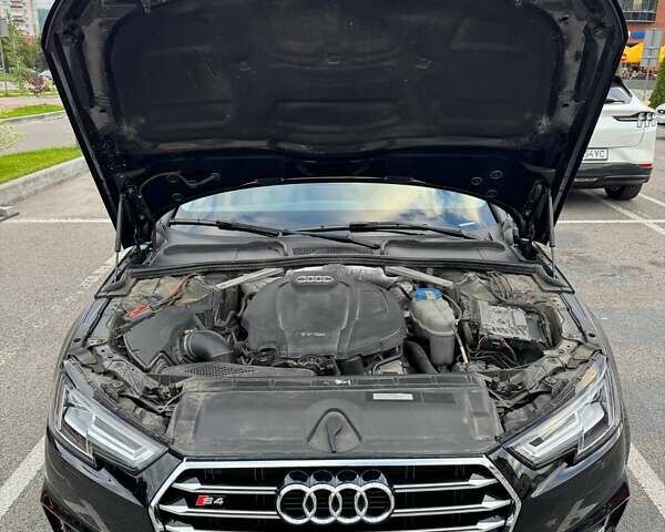 Чорний Ауді А4, об'ємом двигуна 2 л та пробігом 169 тис. км за 20500 $, фото 373 на Automoto.ua