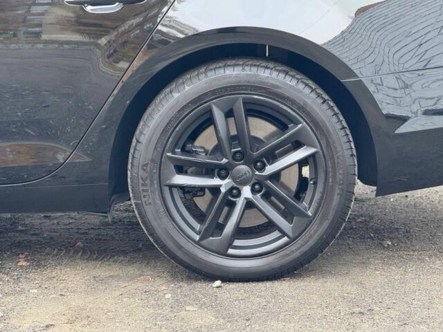 Чорний Ауді А4, об'ємом двигуна 2 л та пробігом 230 тис. км за 17500 $, фото 3 на Automoto.ua