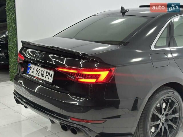 Чорний Ауді А4, об'ємом двигуна 1.98 л та пробігом 129 тис. км за 18999 $, фото 10 на Automoto.ua