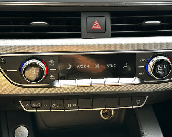 Чорний Ауді А4, об'ємом двигуна 2 л та пробігом 195 тис. км за 13900 $, фото 11 на Automoto.ua