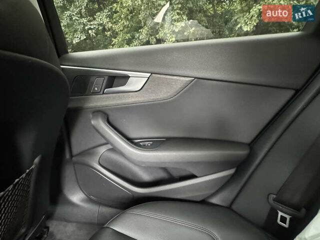 Черный Ауди А4, объемом двигателя 2 л и пробегом 129 тыс. км за 19000 $, фото 17 на Automoto.ua