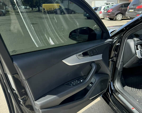 Черный Ауди А4, объемом двигателя 2 л и пробегом 165 тыс. км за 22500 $, фото 9 на Automoto.ua